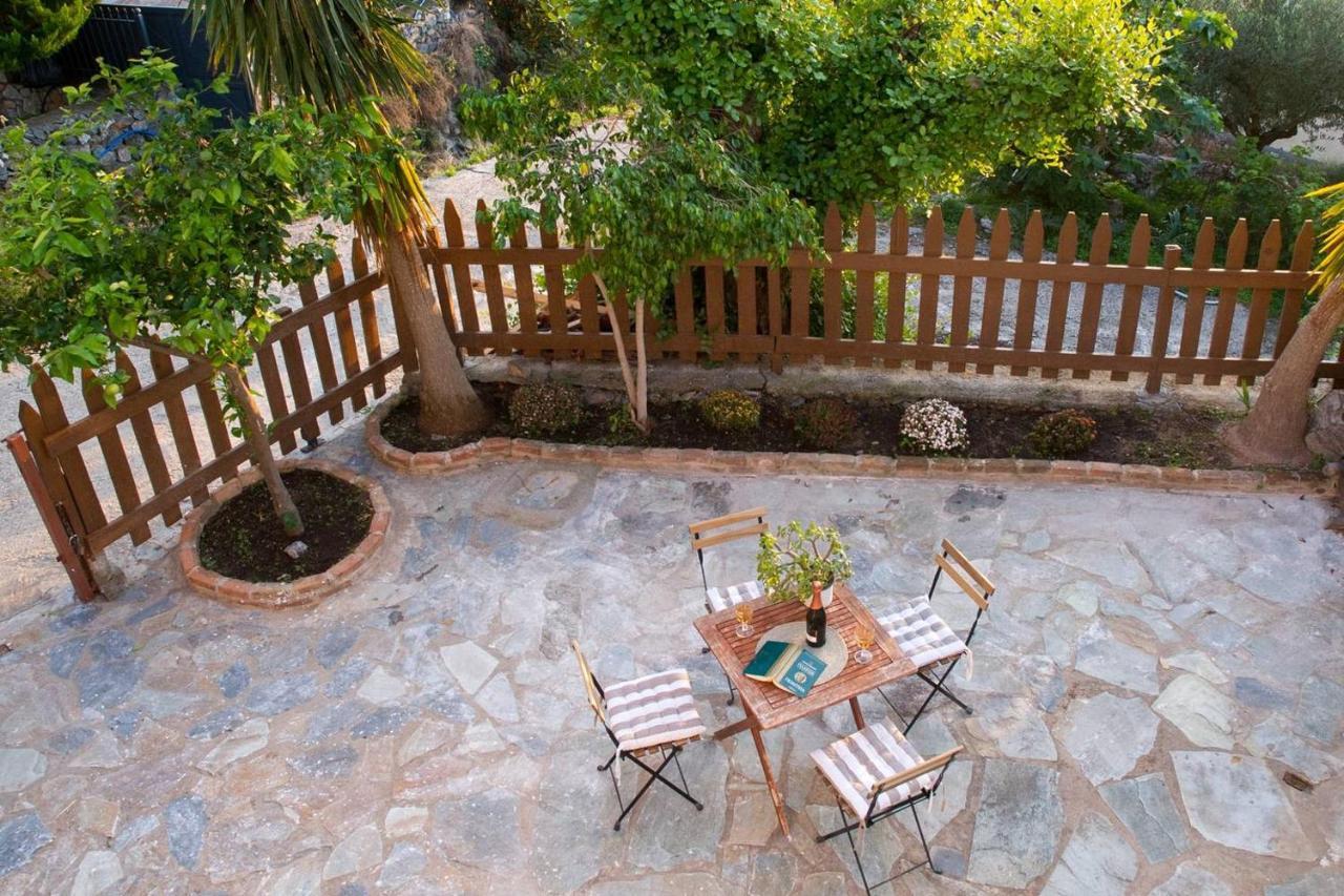 Ferienwohnung Seaside Heaven - Sunset Views Close To The Beach Kalamata Exterior foto