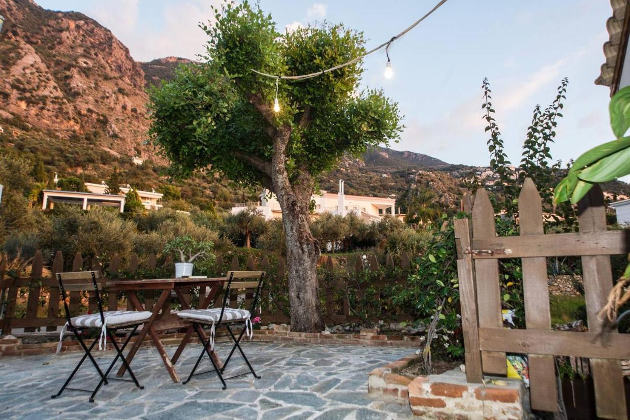 Ferienwohnung Seaside Heaven - Sunset Views Close To The Beach Kalamata Exterior foto